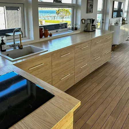 بيت للعطل Fjord-side In By The Water *